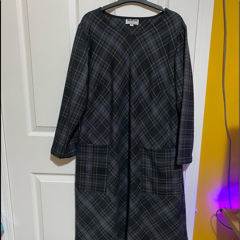 Motion Plaid dress
